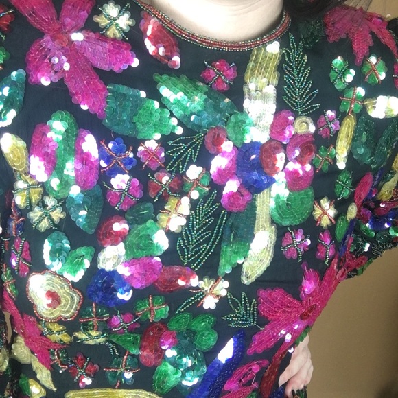 VINTAGE / 100% silk fully beaded cocktail dress - Picture 2 of 8